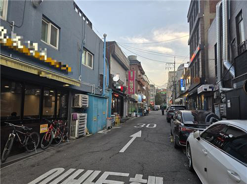 9일 오후 한산한 용리단길 거리.<연합뉴스>